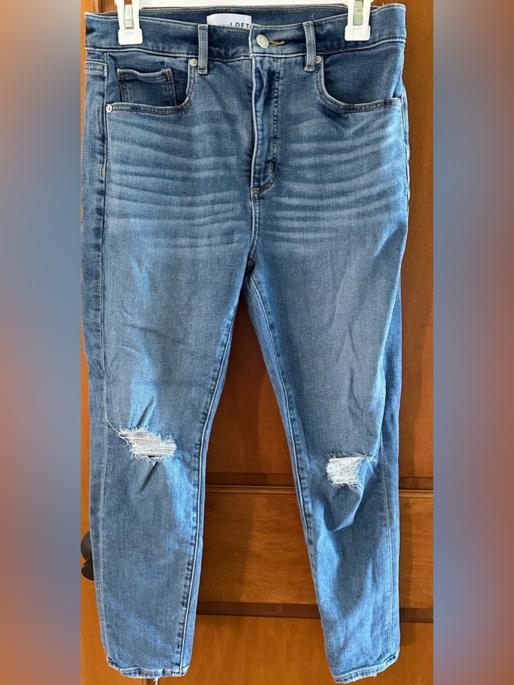 LOFT The Skinny Jeans Sz 29 / 8 Petite Distressed Light Wash Denim High Rise